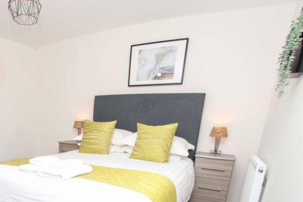No12-Luxe Living Guest Apartment- 1 Bed-Garden-Private Parking-Wifi-Beach-City Swansea Exteriör bild