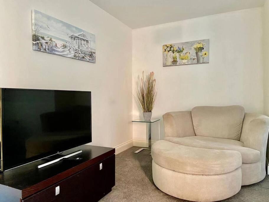 No12-Luxe Living Guest Apartment- 1 Bed-Garden-Private Parking-Wifi-Beach-City Swansea Exteriör bild